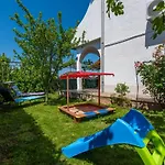 Sabina 2, Appartement *