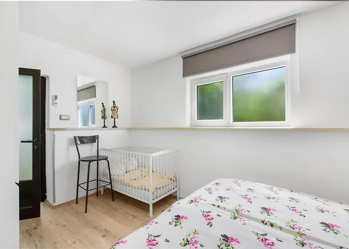 Appartement Sabina 2, *