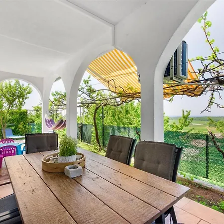 Apartmán Sabina 2, *